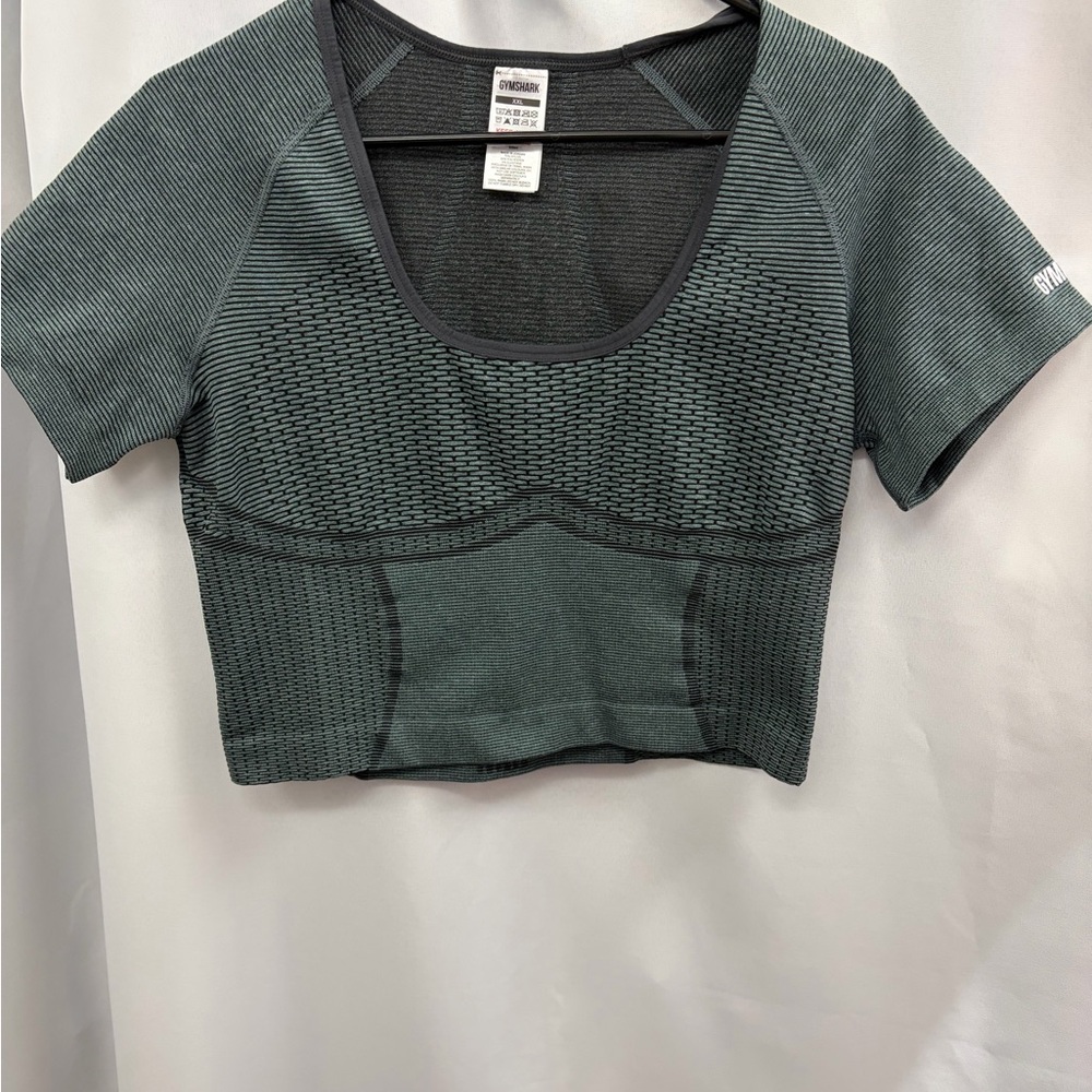 Gymshark Black and Green Patterned Crop Top Size XXL - Picture 6 of 6